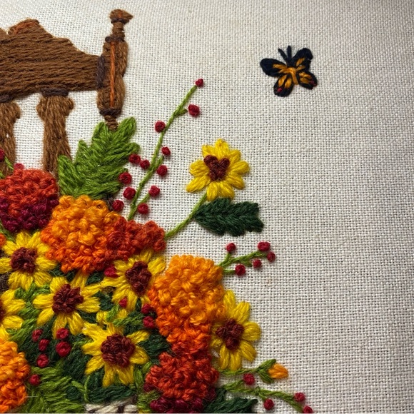 Vintage Crewel Floral Embroidered Art with Wooden Frame - Picture 4 of 7